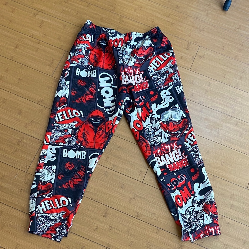 Comic book graffiti pants

💙 bundle eligible